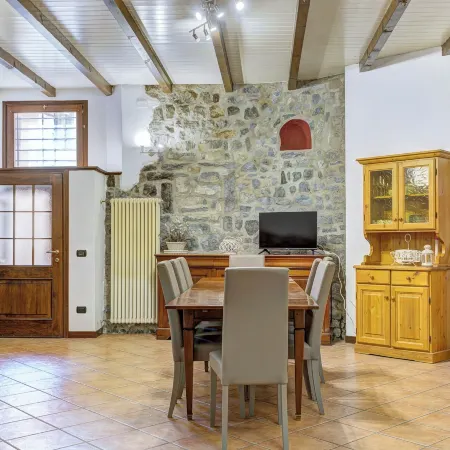 Argegno Vintage by Wonderful Italy