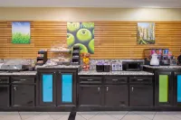 La Quinta Inn & Suites by Wyndham Pearland - Houston South - petit déjeuner