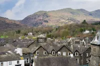 Idyllic Ambleside Retreat with Panoramic Views by LetMeStay Hotel di 