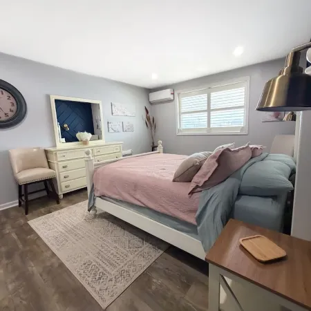 Lovely Renovated 2-Level Condo + Pool + Steps to the Beach!