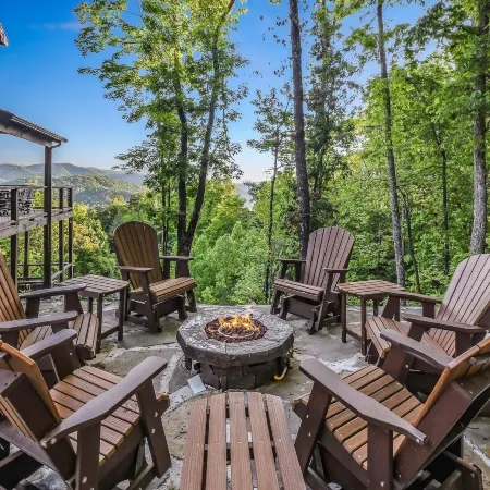 Lazy Bear Lodge 5 Bedroom Cabin by RedAwning