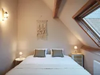 La Petite Histoire gîtes-appartements Hôtels à : Ath