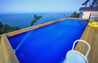 Namhae Eunbit Bada Pension - Swimmingpools