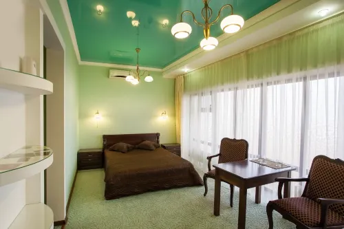 Zolotoj Globus Hotel
