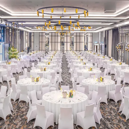 Mercure Krakow Fabryczna City Отели рядом с достопримечательностью «Прадник Червоный»