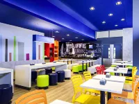 Ibis Budget Curitiba Aeroporto - Bintang 2
