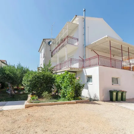 Apartments and Rooms Josipa