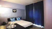Naparis Boutique - 2-Star