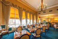 Royal Hotel