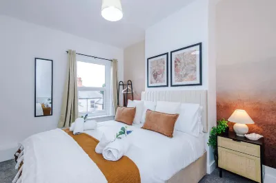 Central 2 Bed in Wrexham Sleeps 6 With Parking Hoteles en 