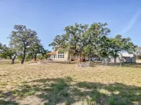 Waterfront Home With Kayak, View, Fire Pit & Wifi - Dog-friendly Hotel di Buchanan Dam