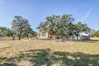 Waterfront Home With Kayak, View, Fire Pit & Wifi - Dog-friendly - WiFi