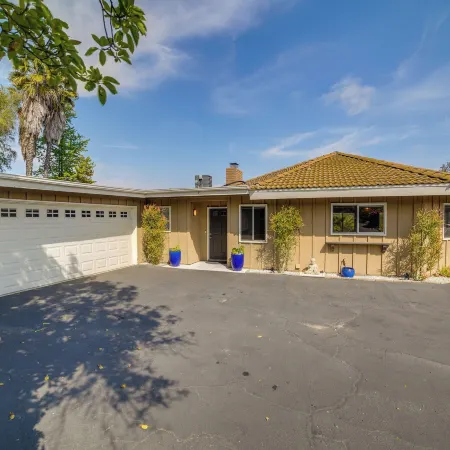 Fallbrook Home w/ Mountain Views: Close to Hiking!