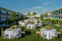 The Luce, St. Pete Beach, a Tribute Portfolio Hotel - parking