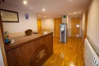 Hostal Valle de Tena - parking