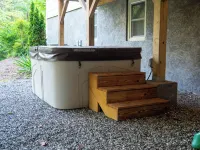 Luxury mountain oasis, hot tub & 15 mins to DT AVL, bring furry friends! - 무료 와이파이