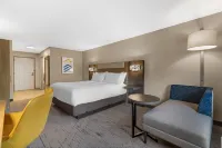 Holiday Inn Express BIDDEFORD by IHG - parking
