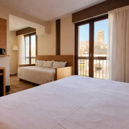 Hôtel de la Tour Maje