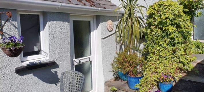 SeaView-Parking-Petsok-Patio-1Br Hotels in Mevagissey