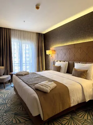 KBF Hotel - Pools