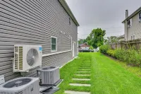 Walk to Train! Updated Apt in Huntington Station - Apartments