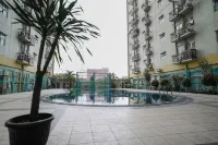 The Suite Metro Apartment by King Official - Pools