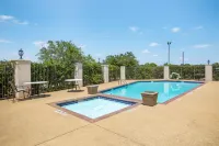 Best Western Plus Southpark Inn  Suites - Pools