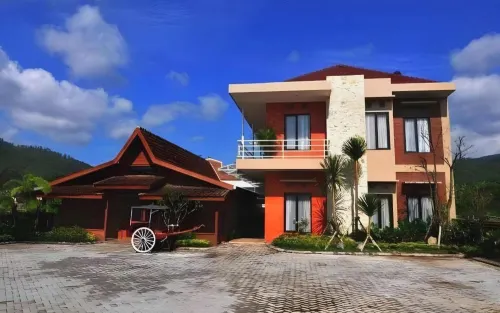 Bata Merah Guest House Batu - breakfast