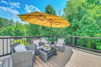 Studio Near Speedway W/ev-l2 Deck,Fireplace,Cal-k - 3-Star