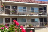 Days Inn by Wyndham Alhambra CA - Bãi đậu xe