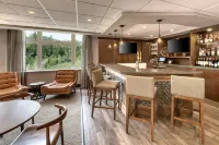 Four Points by Sheraton Barrie - bar