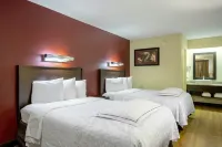 Red Roof Plus+ St Louis - Forest Park/ Hampton Ave - 2 stjerner