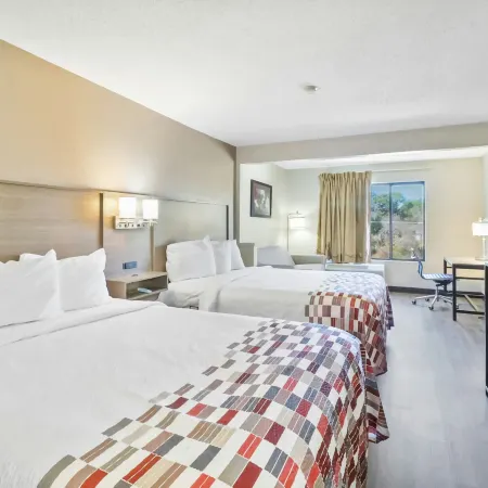 Red Roof Inn & Suites Fayetteville - Fort Bragg
