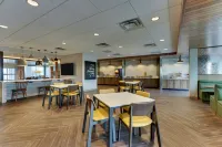 Fairfield Inn & Suites Warsaw - 3 tähden