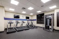 Hampton Inn Paramus - С тренажерным залом