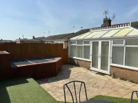 2-Bed Bungalow Sleeps 6 Parking & Pet Friendly - Parkplatz
