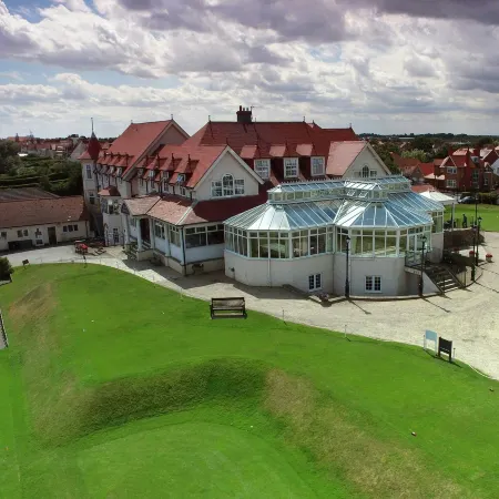 North Shore Hotel