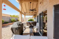 Westgate Vacation Rental/Walk to State Farm Stadium/Relax in the Spa! - Jacuzzi
