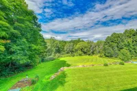 Dog-friendly Family Haven Minutes From Burlington! - Wifi