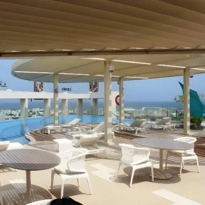 Grand Millennium Muscat Apartments and Suites connected to Mall Ξενοδοχεία κοντά στο αξιοθέατο Al Khuwair Park