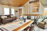Near Wcu~Fire Pit~Hot Tub~Game Room~River Front! - Pet friendly
