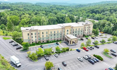 Hampton Inn & Suites by Hilton Stroudsburg Pocono Mountains - 3-Star