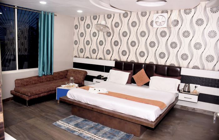 Hotel J.P Residency