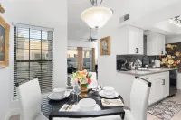 Stylish Chandler Stay - 2 King Beds, 2 Baths! - 4-Star