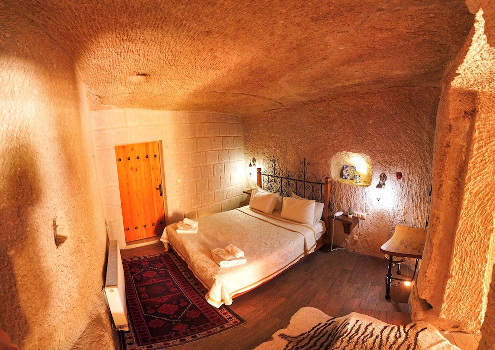 Angel Cave Suite