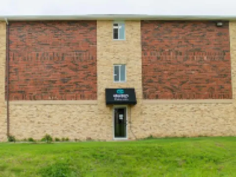 Clarion Pointe Bettendorf - Quad Cities Hotels in Bettendorf