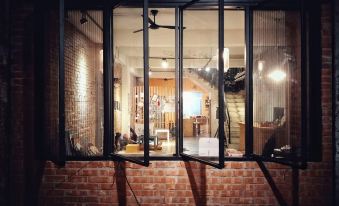Lane62 Hostel