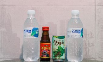 3. 짬모텔..