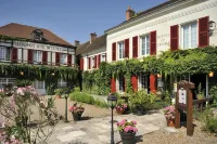 Logis Hôtel Auberge de l'Ecole 셍떼녕 호텔