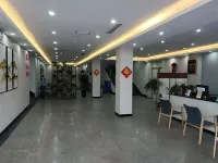 Lingbao Beiyang Pingzehong Concept Hotel